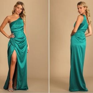 LULU's Sexy Prom Wedding Bridesmaid Emerald Green Satin One Shoulder Gown NWOT